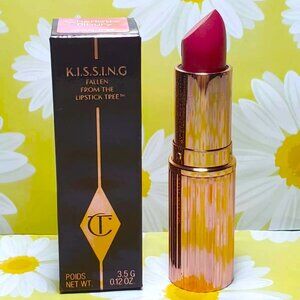 Coral Kiss  Charlotte Tilbury K.I.S.S.I.N.G. Fallen From The Lipstick Tree